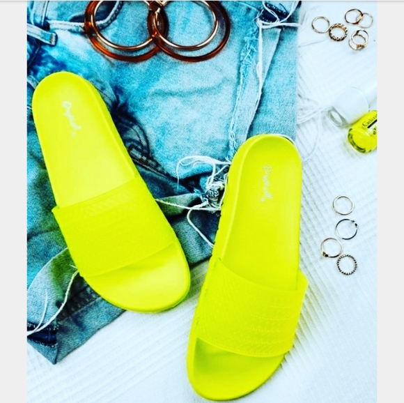 🚨Make it Neon collection// neon yellow slide - Picture 3 of 4